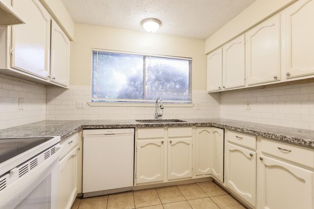 16326 Dew Drop Lane, Houston, TX 77095