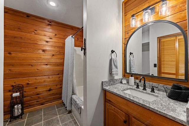 212 Dogpatch Lane, Blue Ridge, GA 30513