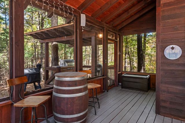 212 Dogpatch Lane, Blue Ridge, GA 30513