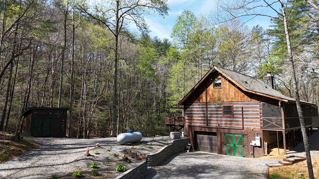 520 Farmer Drive, Murphy, NC 28906