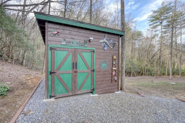 520 Farmer Drive, Murphy, NC 28906