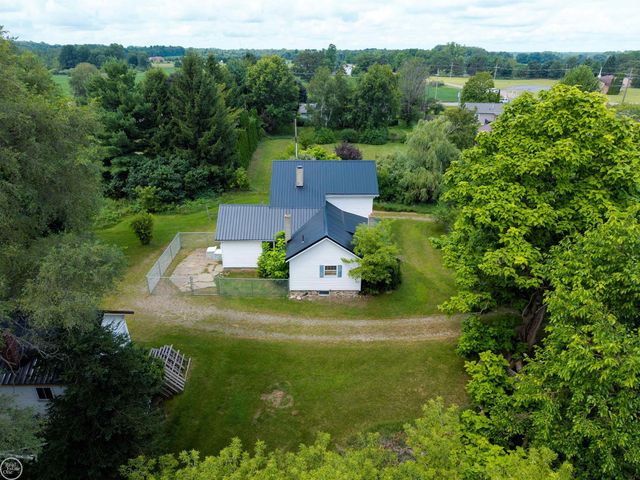 2538 Burnside Road, North Branch, MI 48461