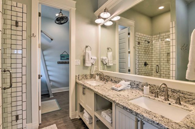 1963 Ave J, Port Bolivar, TX 77650
