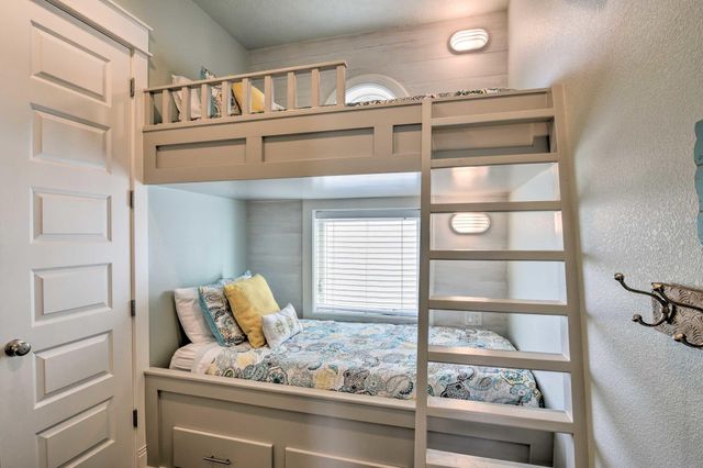 1963 Ave J, Port Bolivar, TX 77650
