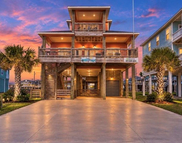 1963 Ave J, Port Bolivar, TX 77650