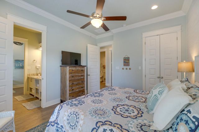 1963 Ave J, Port Bolivar, TX 77650