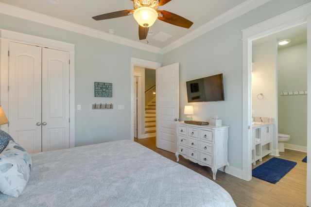 1963 Ave J, Port Bolivar, TX 77650