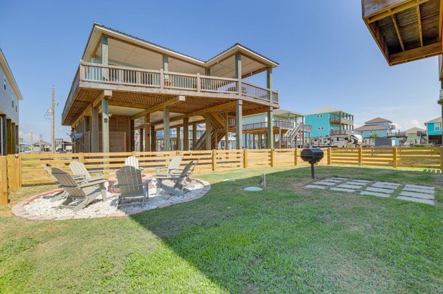 1963 Ave J, Port Bolivar, TX 77650