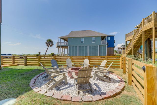 1963 Ave J, Port Bolivar, TX 77650