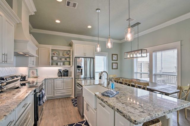 1963 Ave J, Port Bolivar, TX 77650