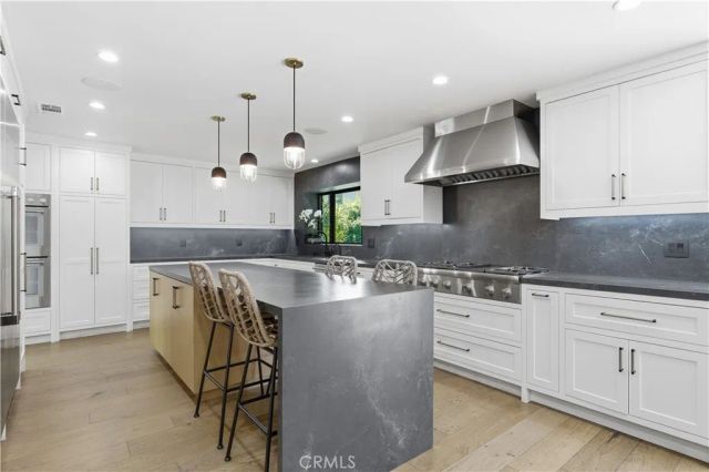 13130 Albers, Sherman Oaks, CA 91401