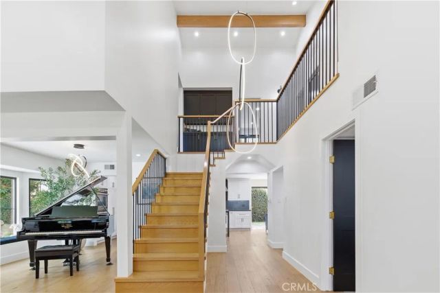 13130 Albers, Sherman Oaks, CA 91401