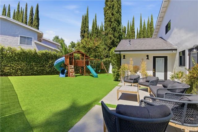 13130 Albers, Sherman Oaks, CA 91401