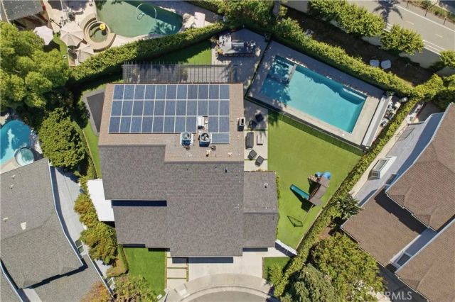 13130 Albers, Sherman Oaks, CA 91401