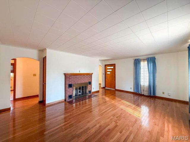 805 S A Street, Farmington, MO 63640