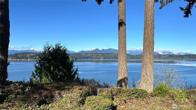 6873 NW Brothers View Lane, Silverdale, WA 98383