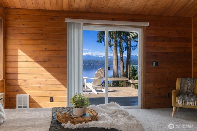 6873 NW Brothers View Lane, Silverdale, WA 98383