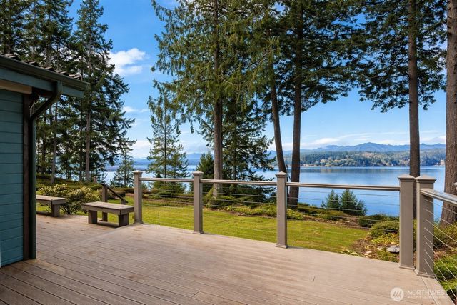 6873 NW Brothers View Lane, Silverdale, WA 98383