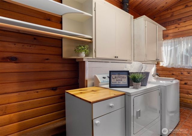 6873 NW Brothers View Lane, Silverdale, WA 98383