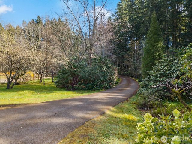 6873 NW Brothers View Lane, Silverdale, WA 98383