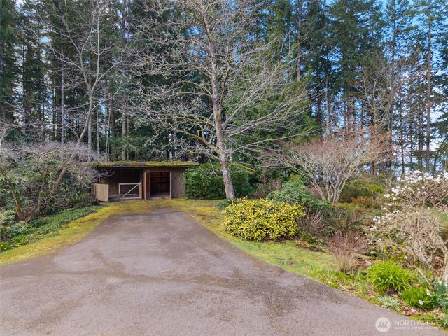 6873 NW Brothers View Lane, Silverdale, WA 98383