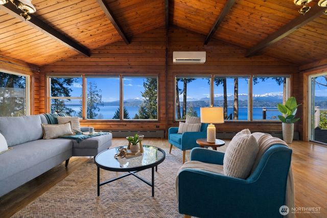 6873 NW Brothers View Lane, Silverdale, WA 98383