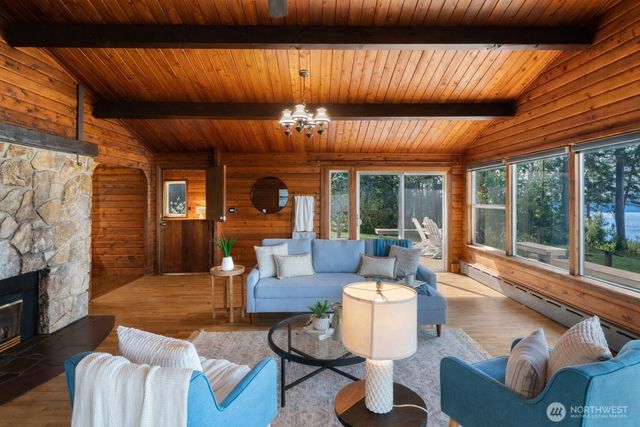 6873 NW Brothers View Lane, Silverdale, WA 98383