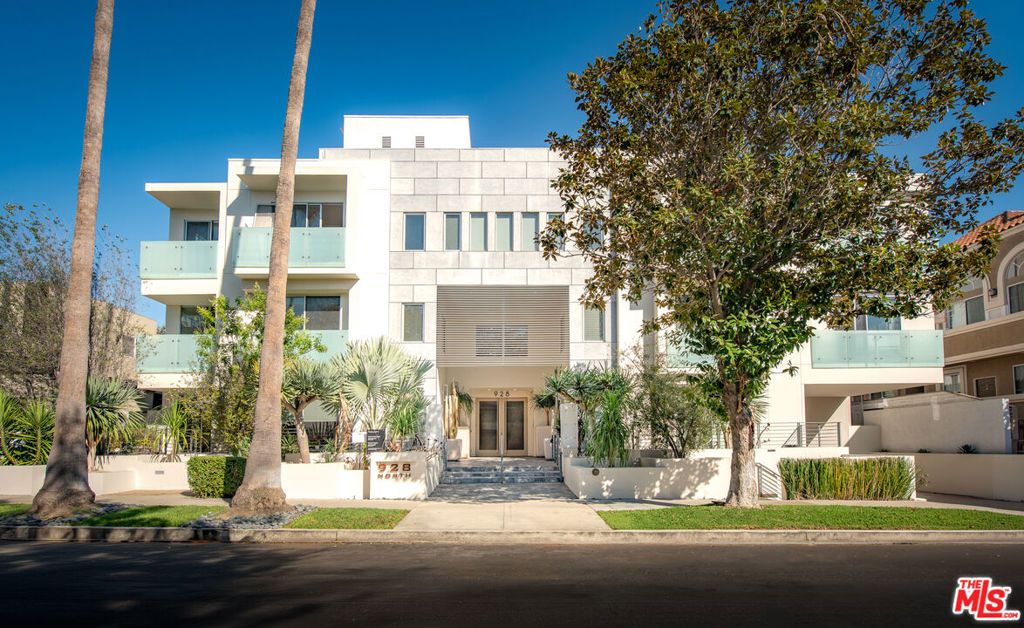 928 N Croft Avenue 202, West Hollywood, CA 90069 — photo 3