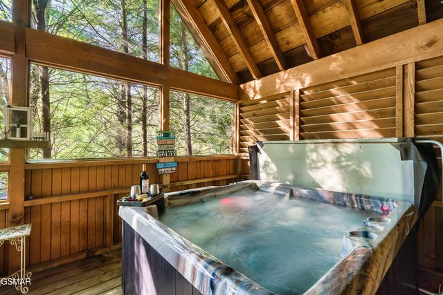 2306 Bonnie Lane, Sevierville, TN 37876