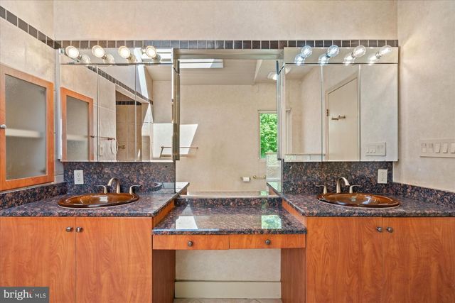 7211 BRICKYARD RD, Potomac, MD 20854