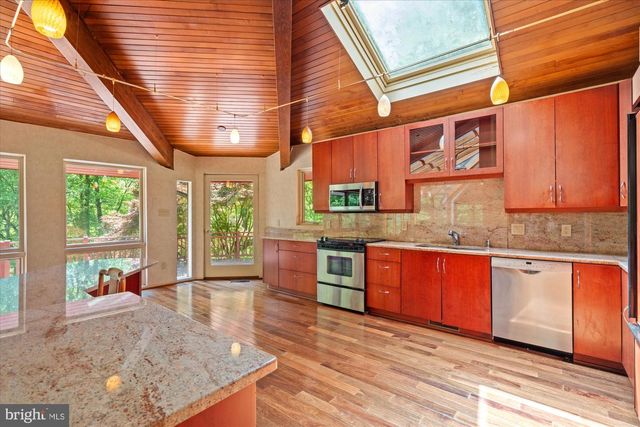7211 BRICKYARD RD, Potomac, MD 20854