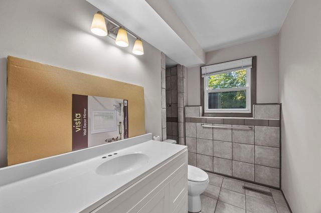 6188 15th Street N, Oakdale, MN 55128