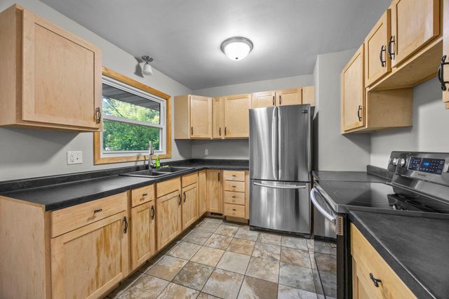 6188 15th Street N, Oakdale, MN 55128