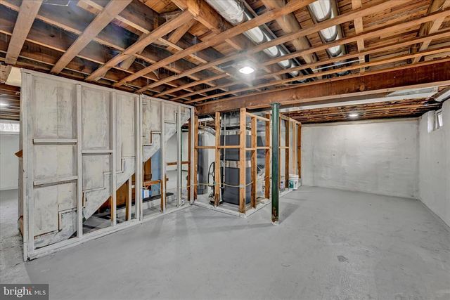 60 DEL RIO RD, Baltimore, MD 21222