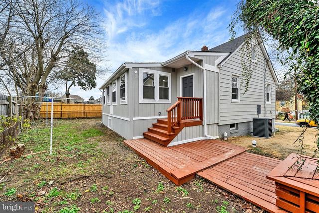 60 DEL RIO RD, Baltimore, MD 21222