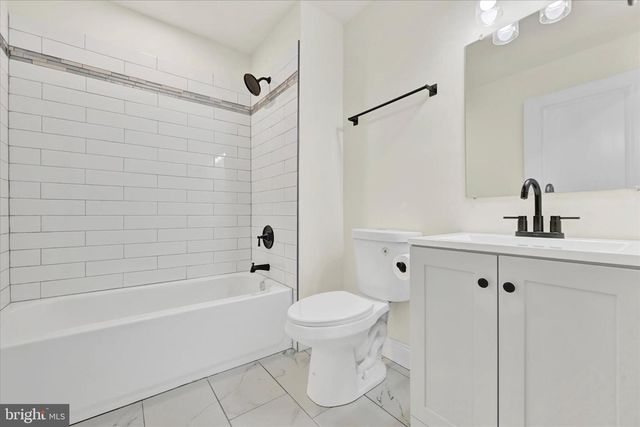 60 DEL RIO RD, Baltimore, MD 21222