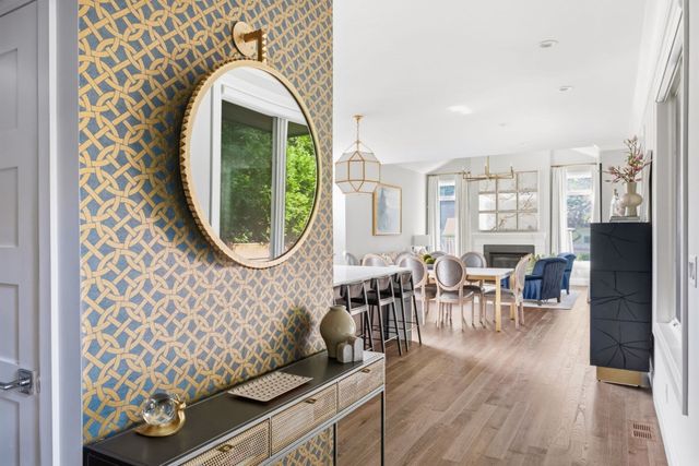 64 Auburn St 64, Newton, MA 02466
