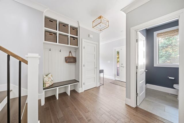 64 Auburn St 64, Newton, MA 02466