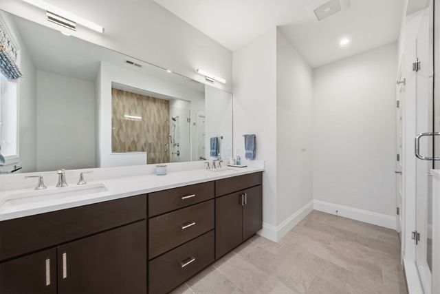 64 Auburn St 64, Newton, MA 02466