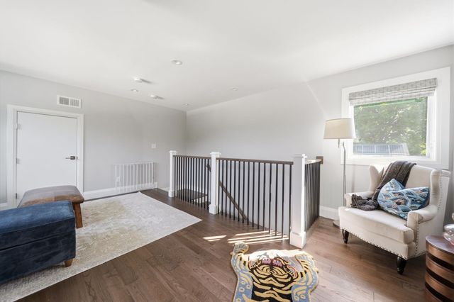 64 Auburn St 64, Newton, MA 02466