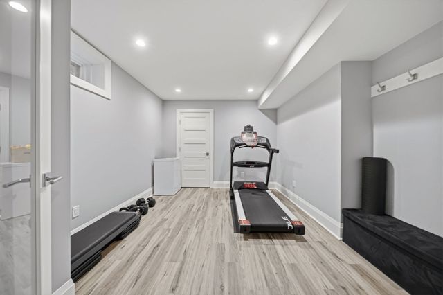 64 Auburn St 64, Newton, MA 02466
