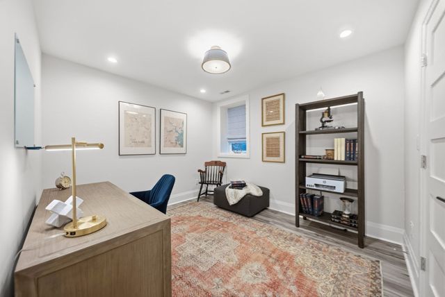 64 Auburn St 64, Newton, MA 02466