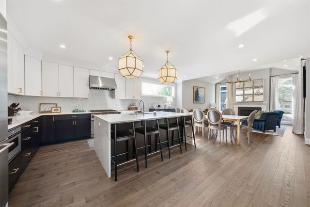 64 Auburn St 64, Newton, MA 02466