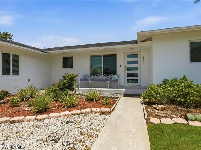 1206 Martinique CT, Marco Island, FL 34145