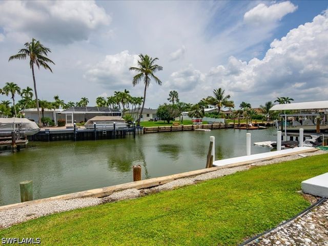 1206 Martinique CT, Marco Island, FL 34145