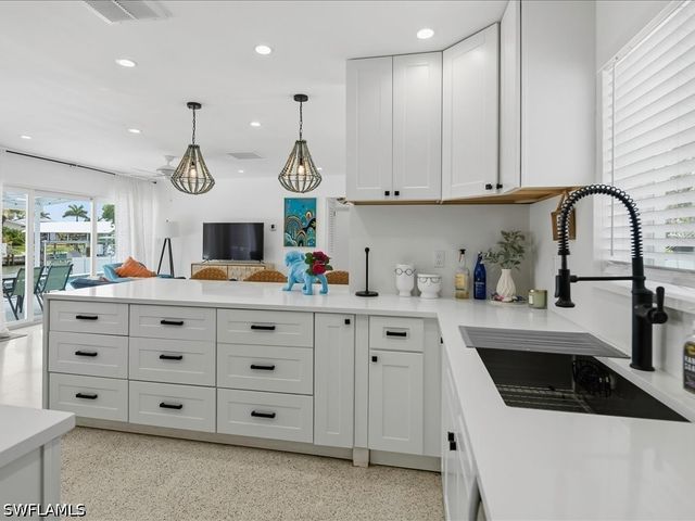 1206 Martinique CT, Marco Island, FL 34145