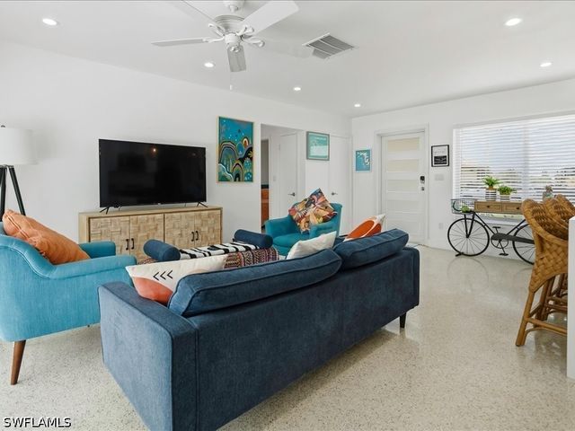 1206 Martinique CT, Marco Island, FL 34145