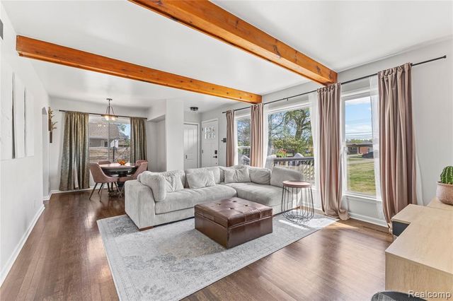 34585 Koch Avenue, Sterling Heights, MI 48310