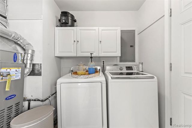 34585 Koch Avenue, Sterling Heights, MI 48310