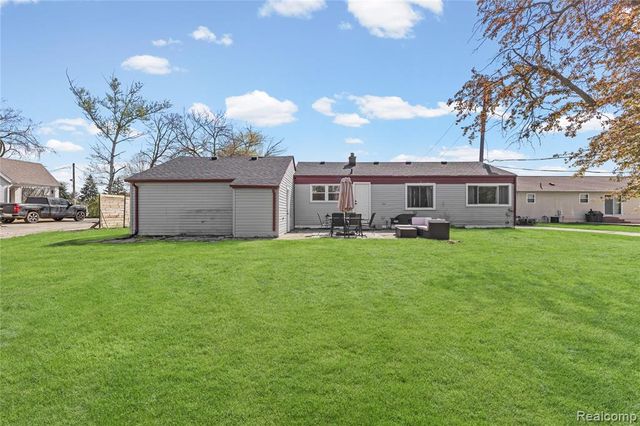 34585 Koch Avenue, Sterling Heights, MI 48310